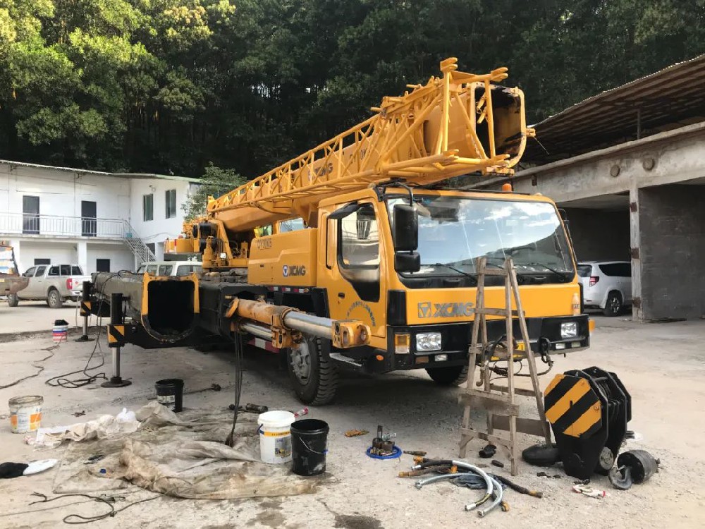起重设备维修（汽车吊、履带吊、高空作业车）